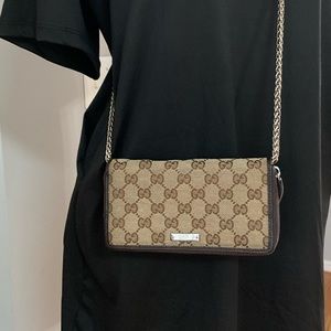 Gucci Zippered Brown Wallet on Chain Authentic